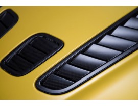 Aston Martin Vantage 1 Exclusive Karbon Elso Racs