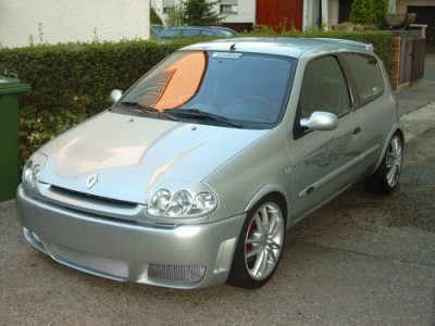 Renault Clio MK2 RS-Look Elso Lokharito